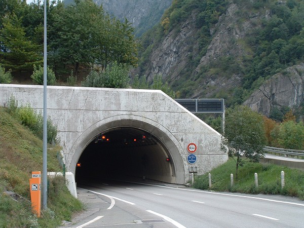 moutiers_tunnel.jpg